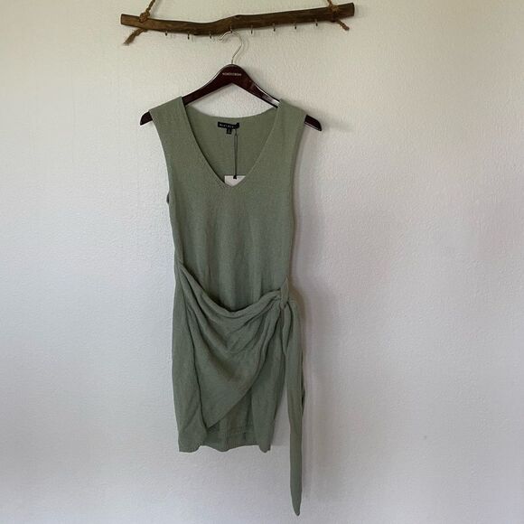 Green knit wrap dress - Picture 1 of 3